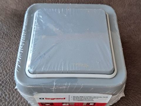 interrupteur va et viens marque Legrand neuf sous emballage  5 Carnon Plage (34)