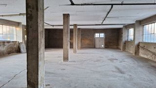  Remise / Grange � louer 2 pi�ces 300 m�