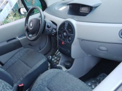 Renault Modus 1,2 puissance fiscale 4 CV 16 v , controle technique jusqu'a 08/2007 2005 occasion Nancy 54000