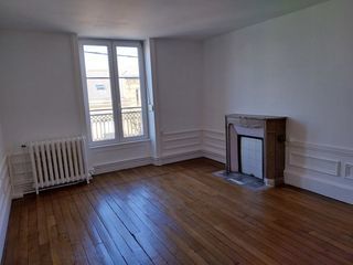  Appartement � louer 4 pi�ces 120 m�