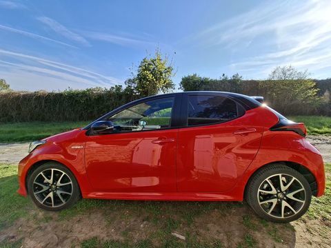Toyota Yaris Hybride 116h Premi&egrave;re 2020 occasion Loches 37600