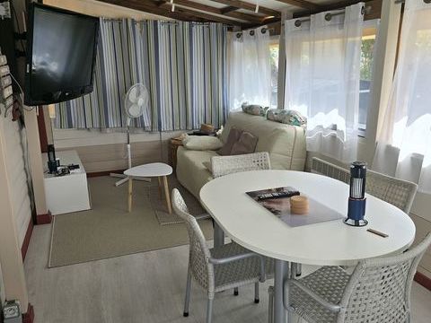 Mobil-Home Mobil-Home 2012 occasion Hy&egrave;res 83400