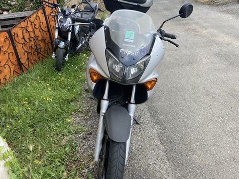 Moto HONDA 2001 occasion La Salvetat-Peyral&egrave;s 12440