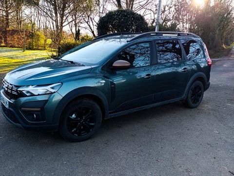 Dacia Jogger Hybrid 140 5 places Extreme 2024 occasion Saint-Martin-des-Noyers 85140