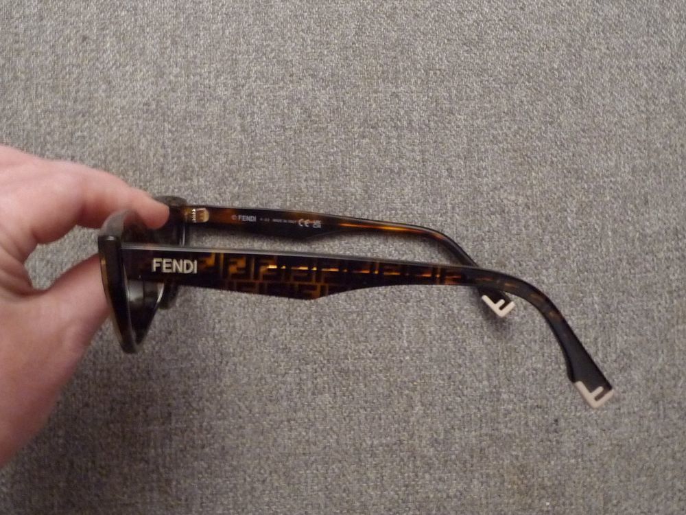 Monture/ Lunettes de Soleil "Oeil de Chat" Marron- Fendi Bijoux et montres