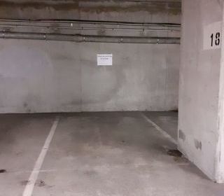  Parking / Garage � louer 10 m�