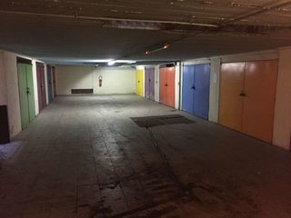  Parking / Garage � louer 12 m�