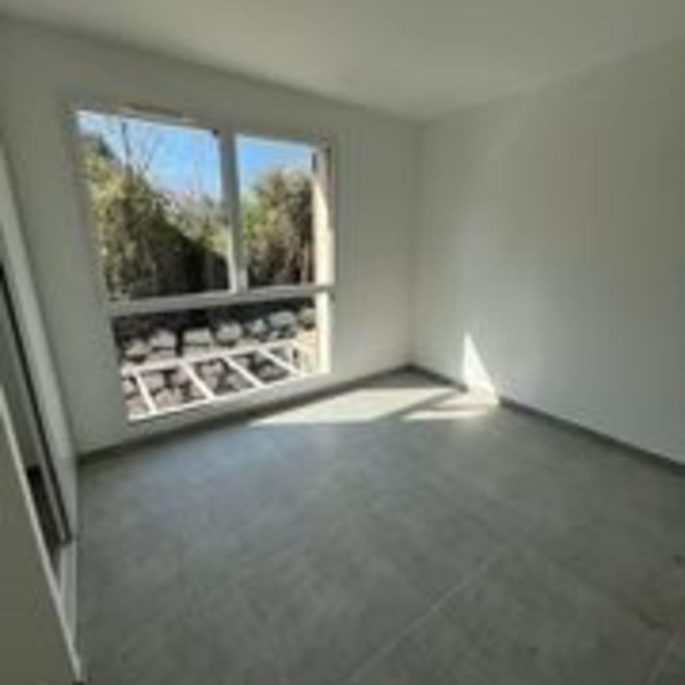 Maisons neuves   Saint-R�my-de-Provence (13210)