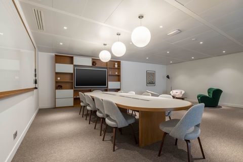 Acc&egrave;s tout inclus &agrave; des espaces de bureau professionnels pour 4 personnes &agrave; Signature 185 CDG 3428 92200 Neuilly-sur-seine