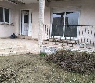  Appartement � louer 6 pi�ces 150 m� Montchanin