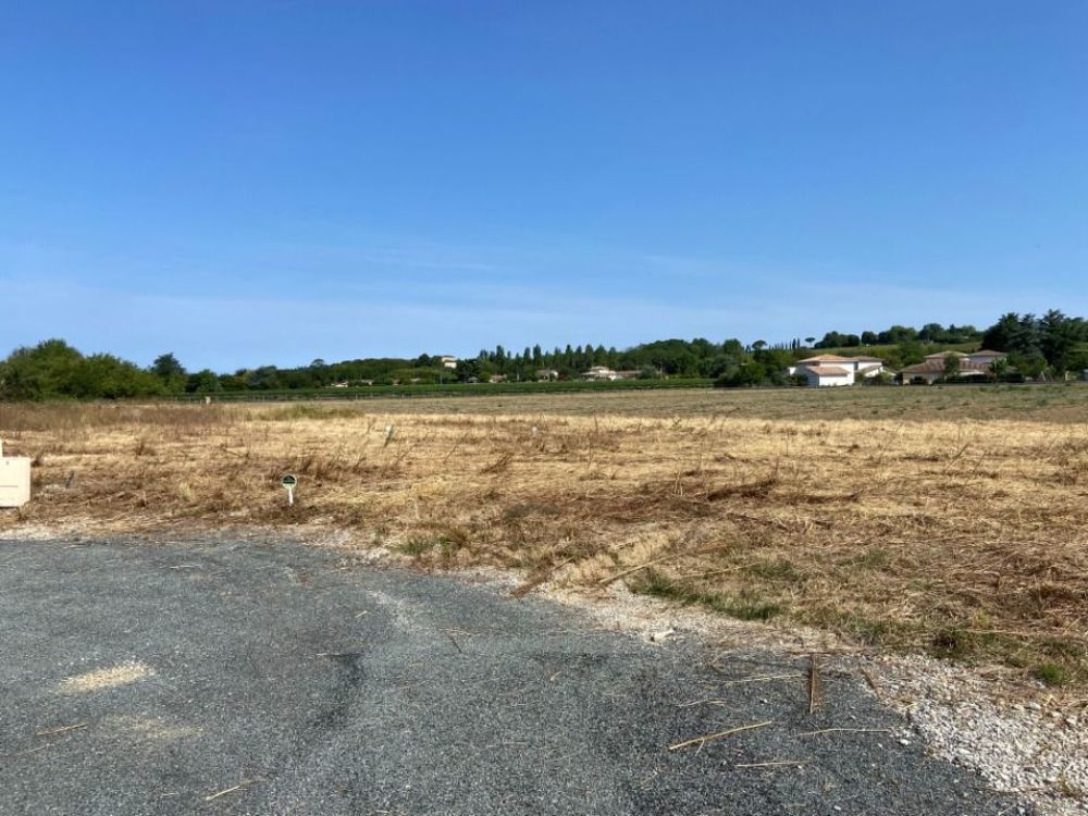   Ayguemorte-les-Graves (33640)