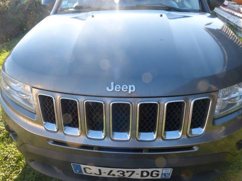 Jeep Compass 2.2 CRD 136 4x2 70&egrave;me Anniversaire 2012 occasion Saint-Gourson 16700