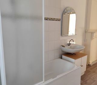  Appartement � louer 4 pi�ces 76 m� �queurdreville-hainneville