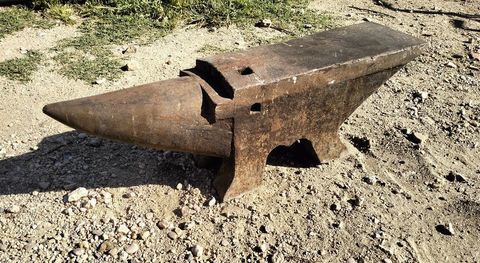 Enclume claudinon marechal 105 kg dos d'ane 550 Saint-Jean-de-Fos (34)