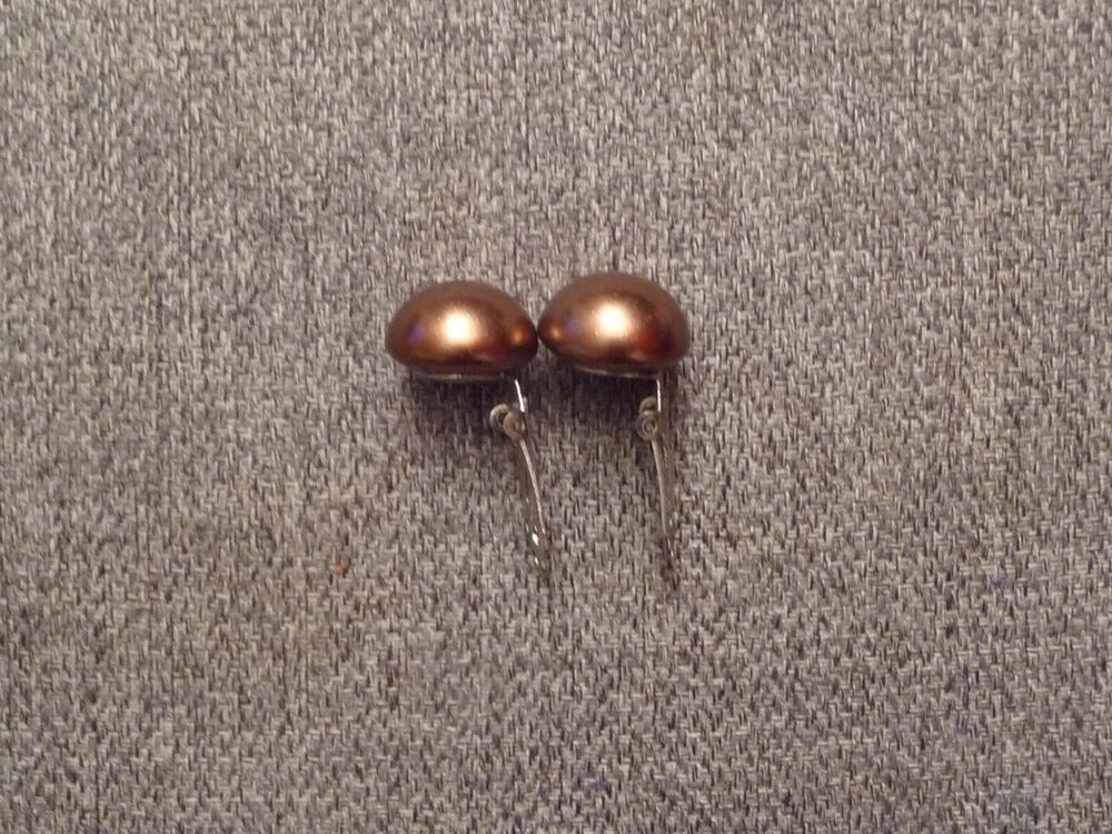 Boucles D'oreilles &agrave; Clipper Demi Boule Marron et Argent&eacute; Bijoux et montres