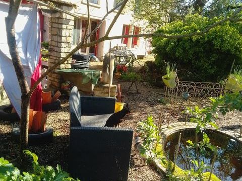   A vendre  Maison - 3 pi�ce(s) - 200 m�