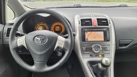 Toyota Auris 126 D-4D FAP Dynamic Pack GPS 2009 occasion Thouars 79100