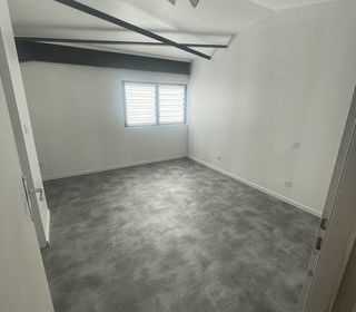  Parking / Garage � louer 139 m�