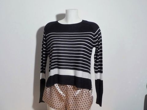 Pull Léger Bleu Marine à Rayures Horizontales Blanc- Zara 12 Paris 15 (75)