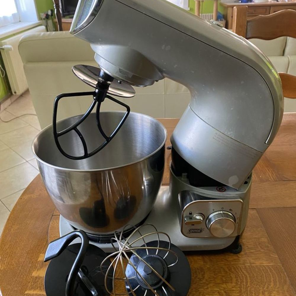 ROBOT DE CUISINE P&Acirc;TISSERIE Electroménager