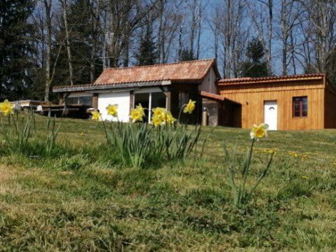   Maison avec �tang de p�che en pleine nature Maison - 4 pi�ce(s) - 100 m�