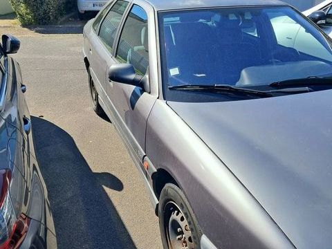 Renault Safrane 2.2 DT Confort 2000 occasion Gu&eacute;rande 44350