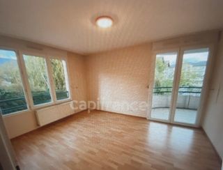  Appartement � louer 4 pi�ces 92 m�