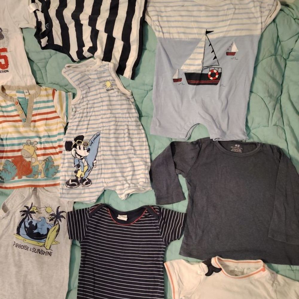 Vends lot de v&ecirc;tements 12 mois pour gar&ccedil;on. Vêtements enfants