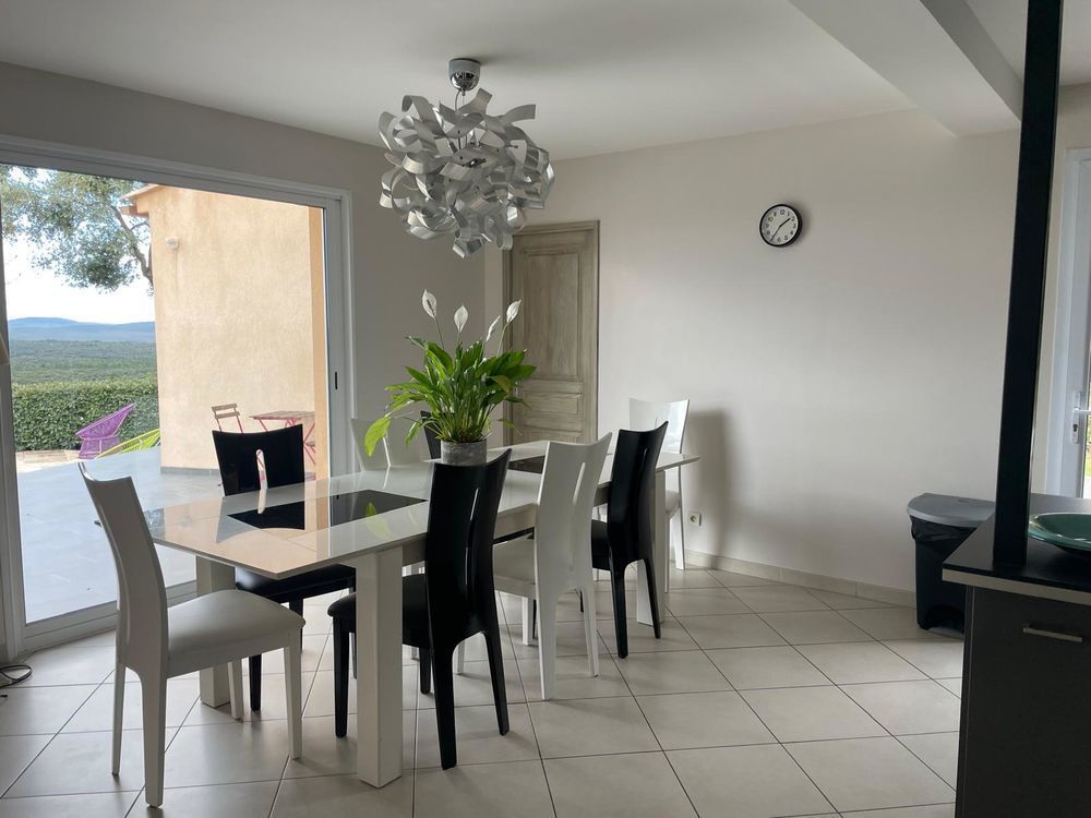 � vendre  Villa Saint-Julien (83560)