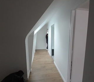  Maison à louer 6 pièces 111 m² Ambon