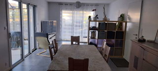  Maison à louer 6 pièces 111 m² Ambon