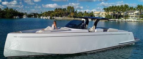 Bateaux &agrave; moteur Vedette - Yacht - Offshore 2023 occasion Saint-Tropez 83990