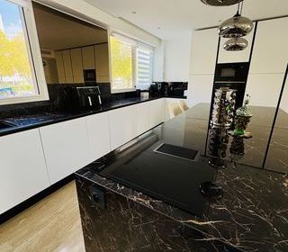  Appartement � vendre 4 pi�ces 130 m�