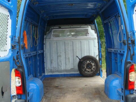 Renault Master MASTER FGN L2H2 3.5t 2.5 dCi 100 E4 GENERIQUE 2009 occasion S&eacute;nezergues 15340