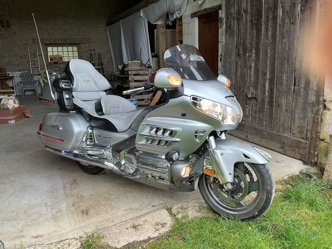 Moto HONDA 2005 occasion La Chapelle-Saint-Martin-en-Plaine 41500