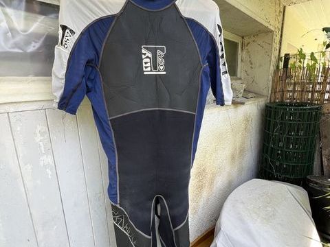 Pi&egrave;ces et &eacute;quipements Nautisme Pi&egrave;ces et &eacute;quipements Nautisme  occasion Caen 14000