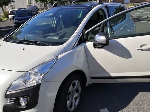 Peugeot 3008 2.0 HDi 16V 163ch FAP Premium Pack A 2011 occasion S&egrave;te 34200