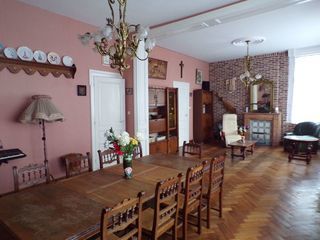  Maison � vendre 8 pi�ces 234 m�