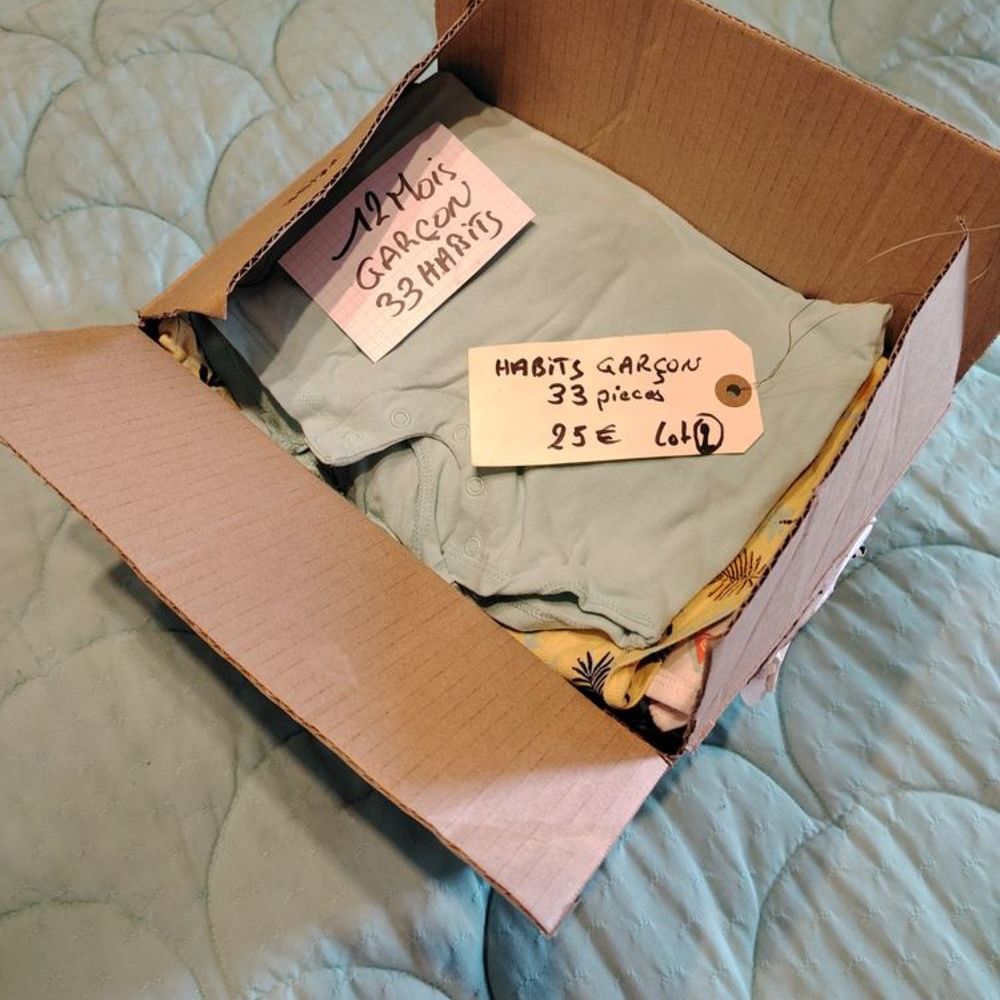 Vends lot de v&ecirc;tements 12 mois pour gar&ccedil;on. Vêtements enfants