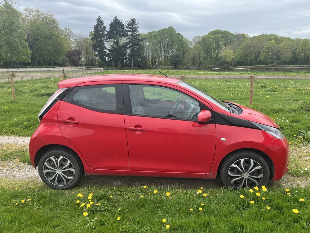 Aygo 1.0 VVT-i stop & start Racing M&eacute;tro 92 2015 occasion 61120 Vimoutiers