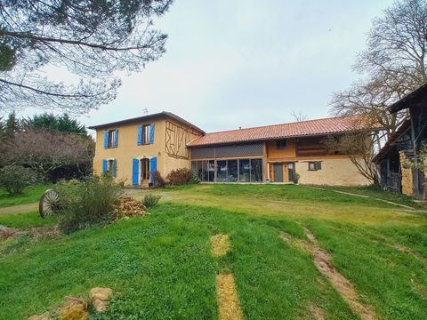   Belle demeure en situation dominante avec vue imprenable sur Maison - 8 pi�ce(s) - 318 m�