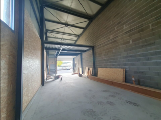  Atelier � louer 2 pi�ces 130 m�