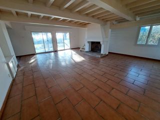  Maison � louer 4 pi�ces 180 m�