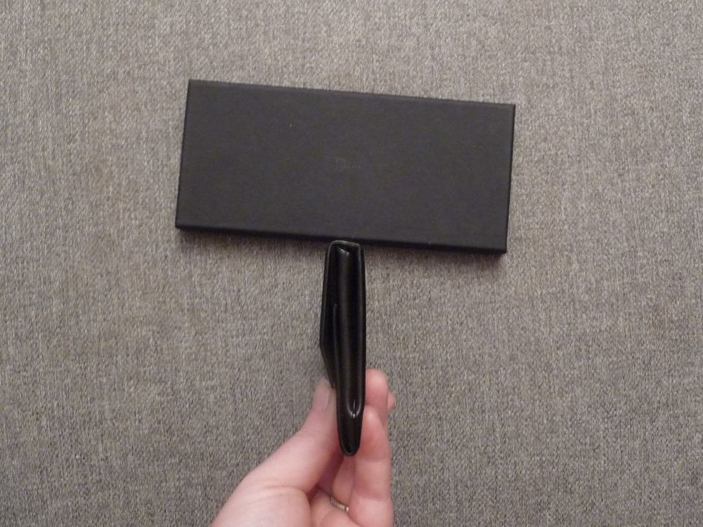 Etui &agrave; Lunettes Triangulaire Rigide Pliable Noir- Dior Maroquinerie