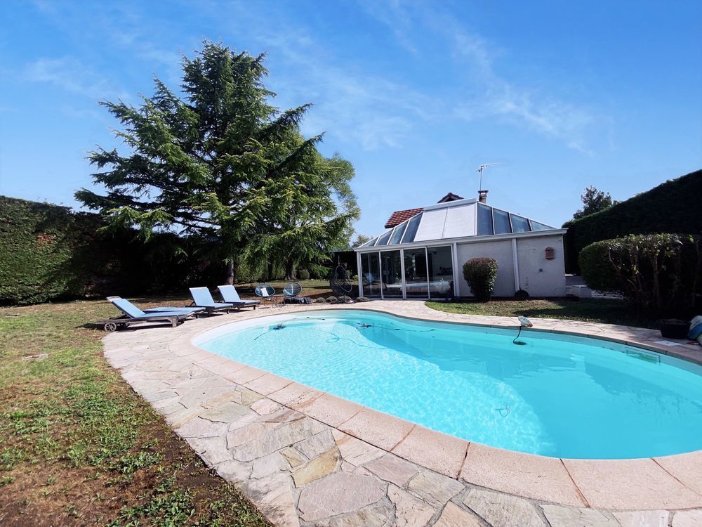 � vendre  Maison Cessy (01170)