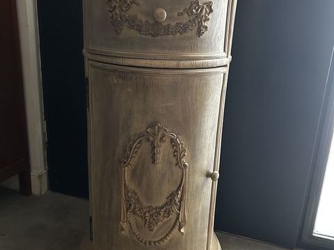 Petit meuble rond 150 Chantemerle-sur-la-Soie (17)