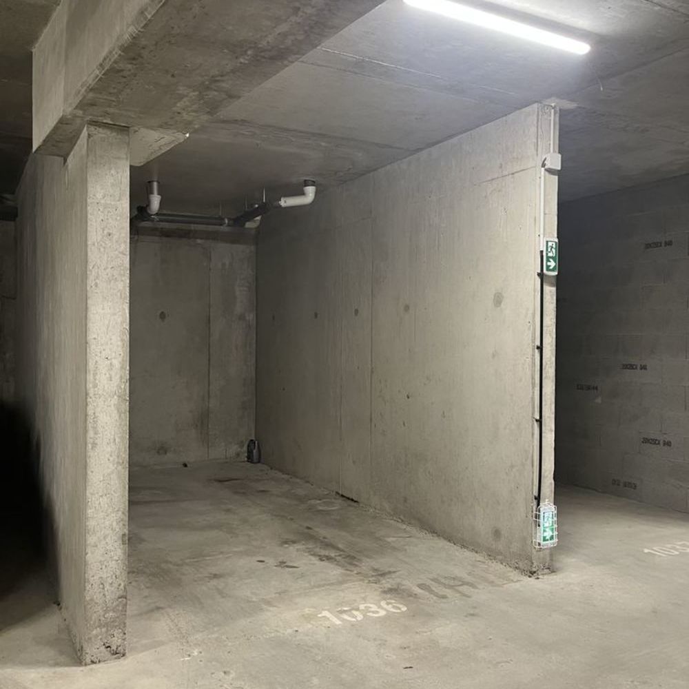 Location Parking/Garage Parking située en plein bourg de saint herblain. Saint-herblain