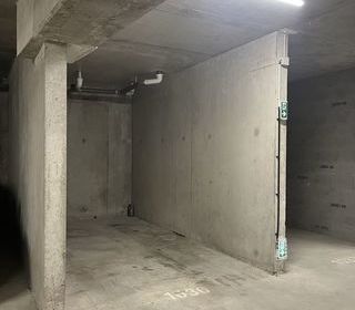  Parking / Garage à louer 15 m²