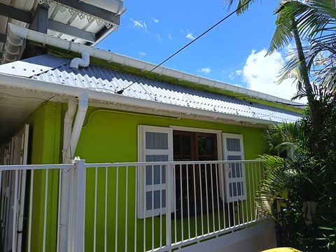 Plateau de bureaux 135 m&sup2; � Centre-ville de Saint-Louis 1995 97450 La r�union