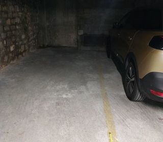  Parking / Garage � louer 3 m�